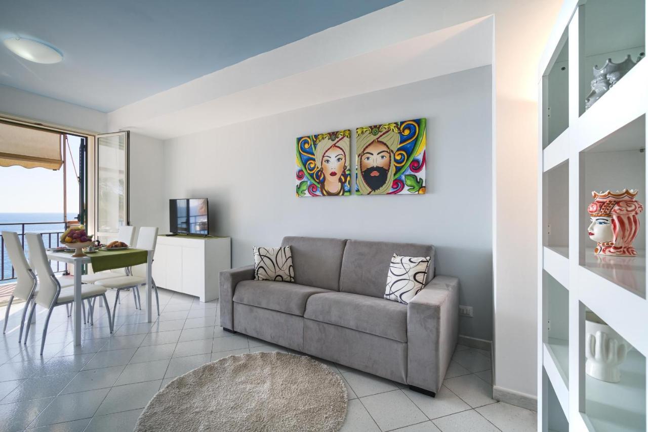 Loft Balcone Sul Mare Apartment Letojanni Exterior foto